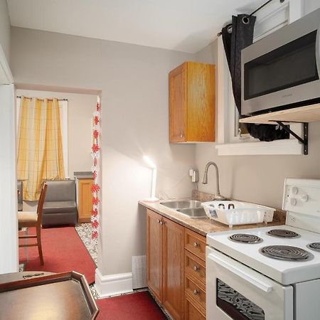 Room #2 Downtown أوتاوا المظهر الخارجي الصورة